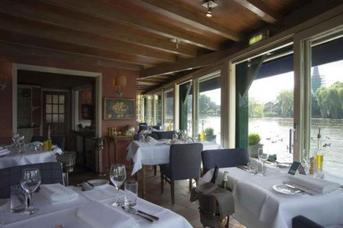 Hotel Restaurant 'T Jagershuis Ouderkerk aan de Amstel Restaurante foto